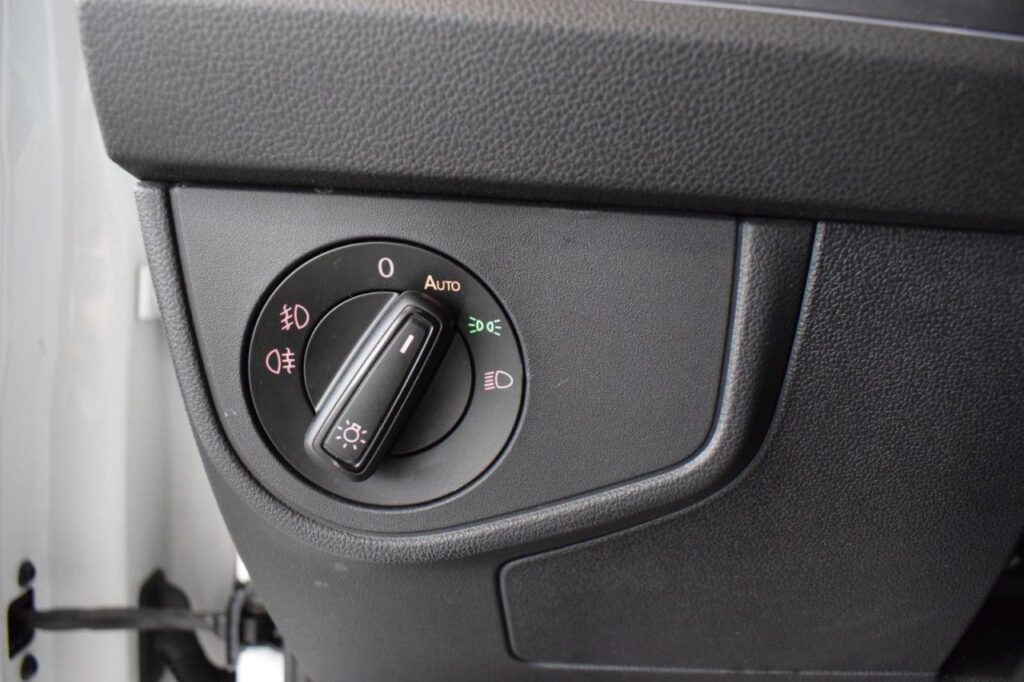 Volkswagen Polo Exposé-Bild 15