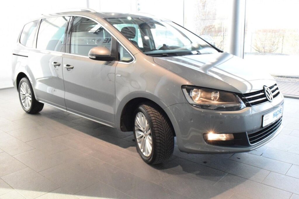 Volkswagen Sharan Exposé-Bild 2