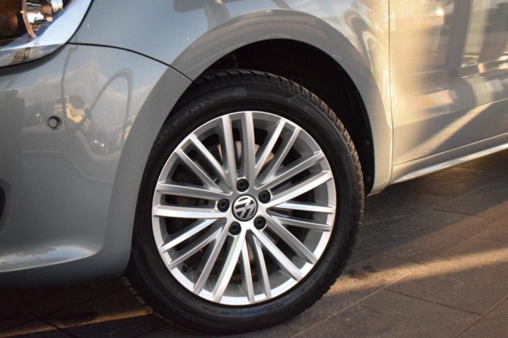 Volkswagen Sharan Exposé-Bild 19