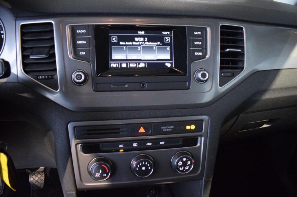 Volkswagen Golf Sportsvan Exposé-Bild 12