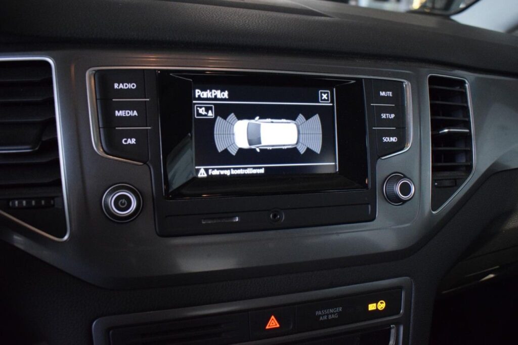 Volkswagen Golf Sportsvan Exposé-Bild 13