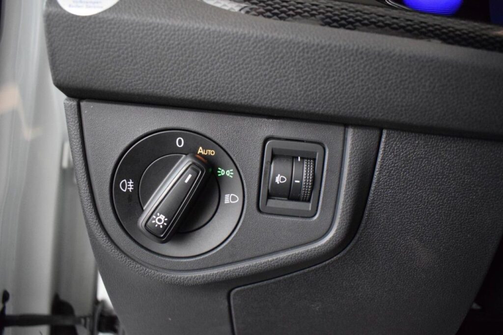 Volkswagen Polo Exposé-Bild 13