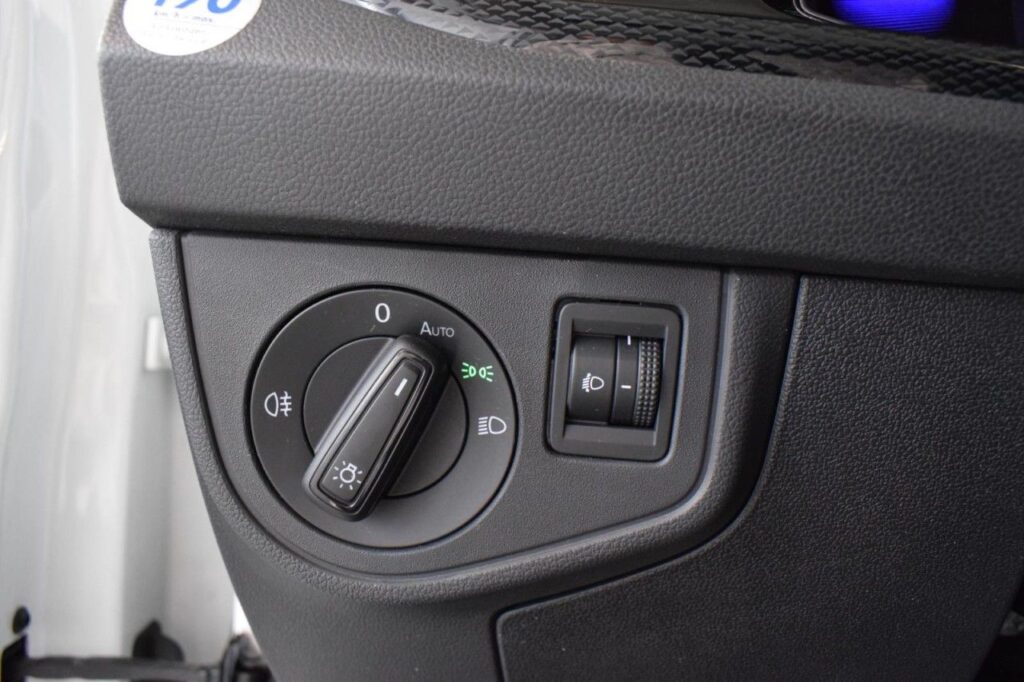 Volkswagen Polo Exposé-Bild 16