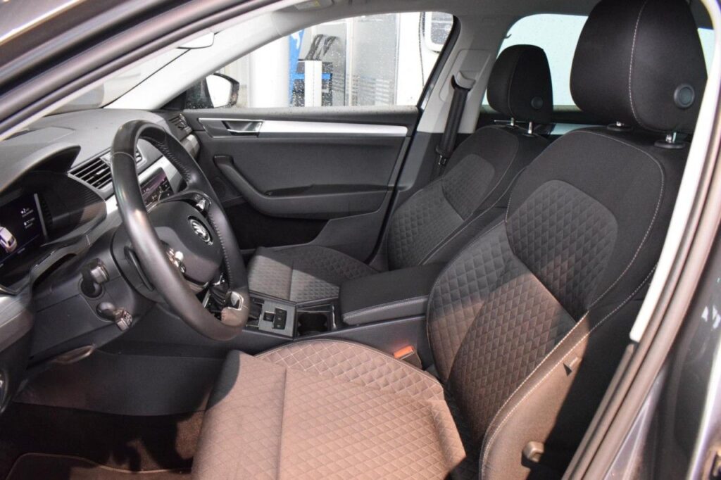 Skoda Superb Exposé-Bild 5