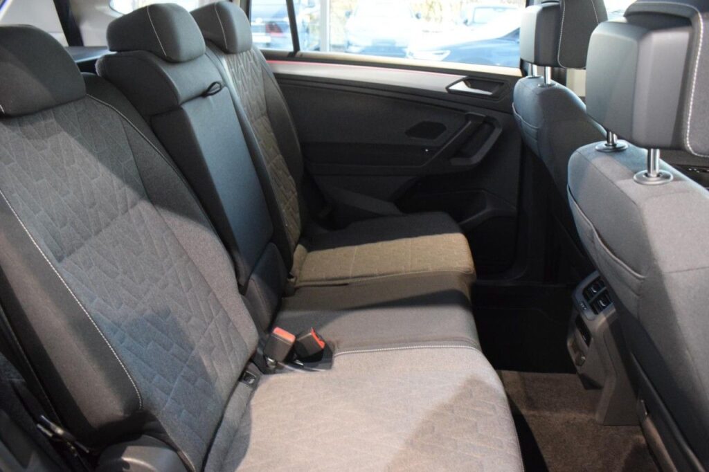 Volkswagen Tiguan Allspace Exposé-Bild 8