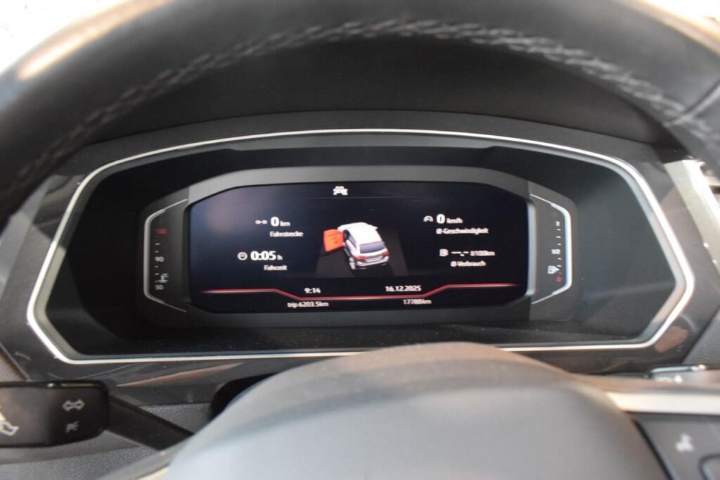 Volkswagen Tiguan Allspace Exposé-Bild 13