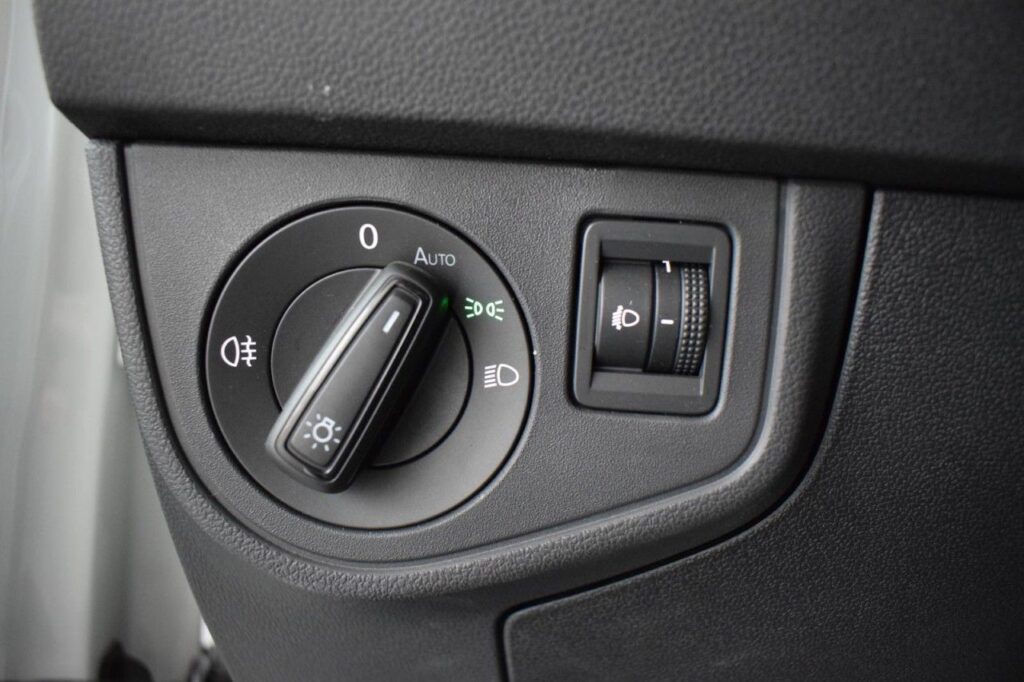 Volkswagen Polo Exposé-Bild 12