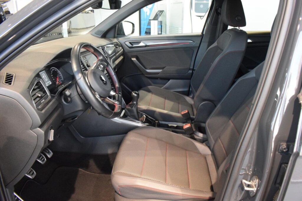 Volkswagen T-Roc Exposé-Bild 5