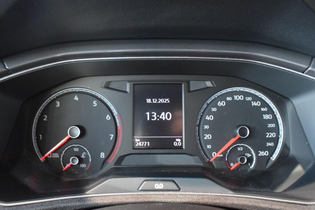 Volkswagen T-Roc Exposé-Bild 8