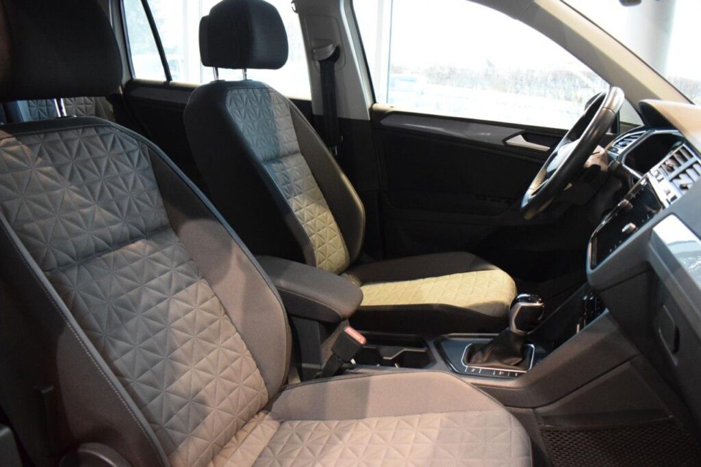 Volkswagen Tiguan Exposé-Bild 7