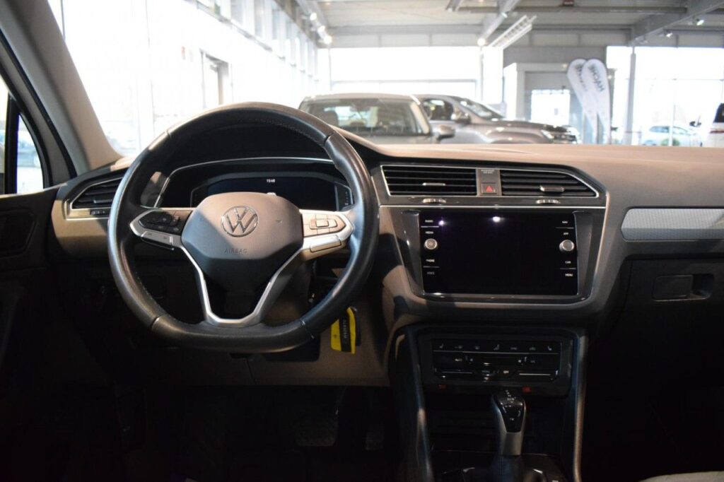 Volkswagen Tiguan Exposé-Bild 10