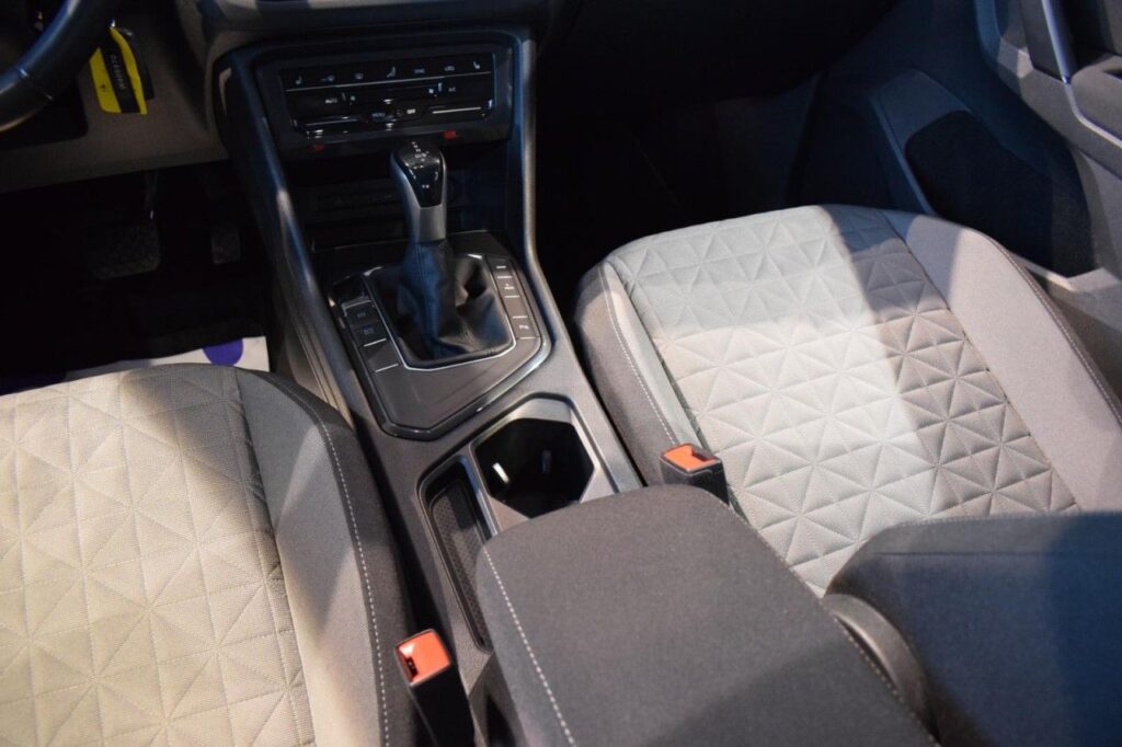 Volkswagen Tiguan Exposé-Bild 11