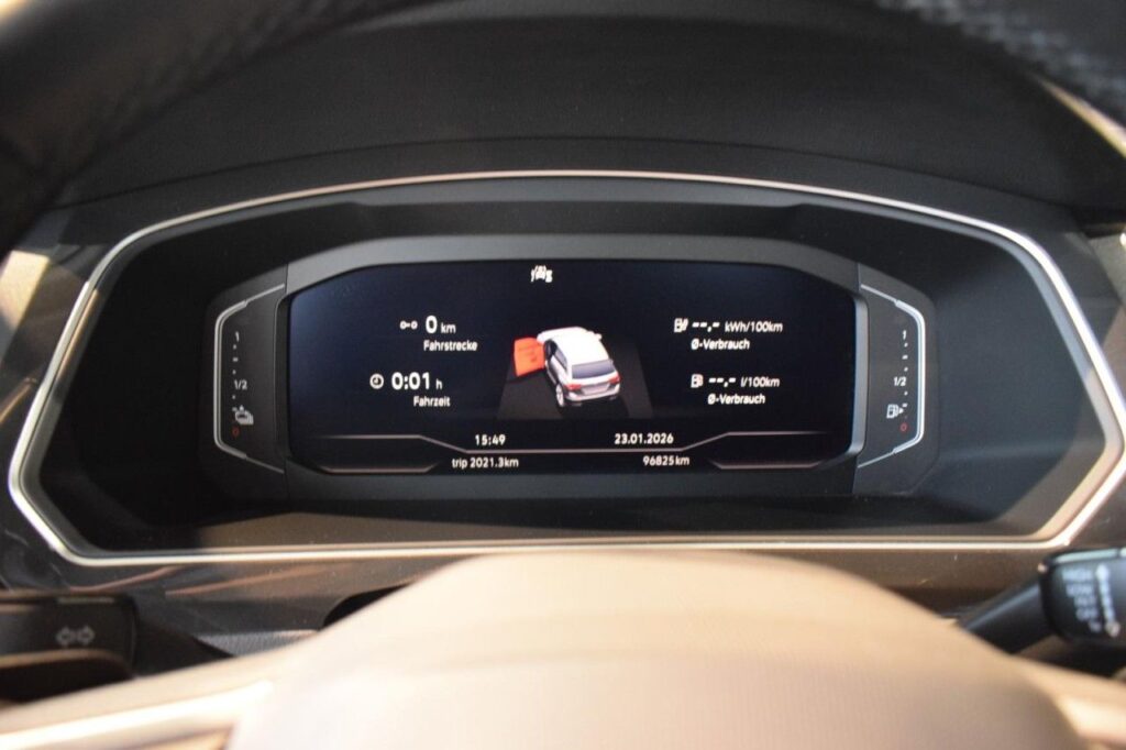 Volkswagen Tiguan Exposé-Bild 16