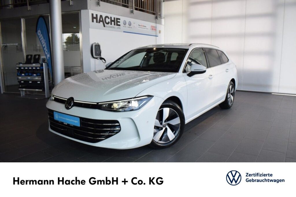 Volkswagen Passat Variant Exposé-Bild 1
