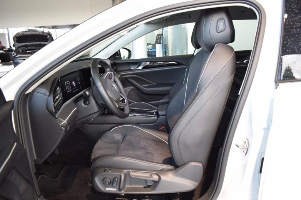 Volkswagen Passat Variant Exposé-Bild 7