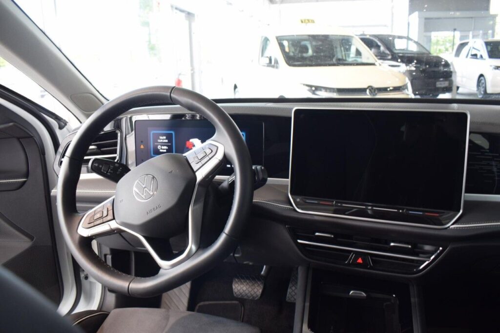 Volkswagen Passat Variant Exposé-Bild 10