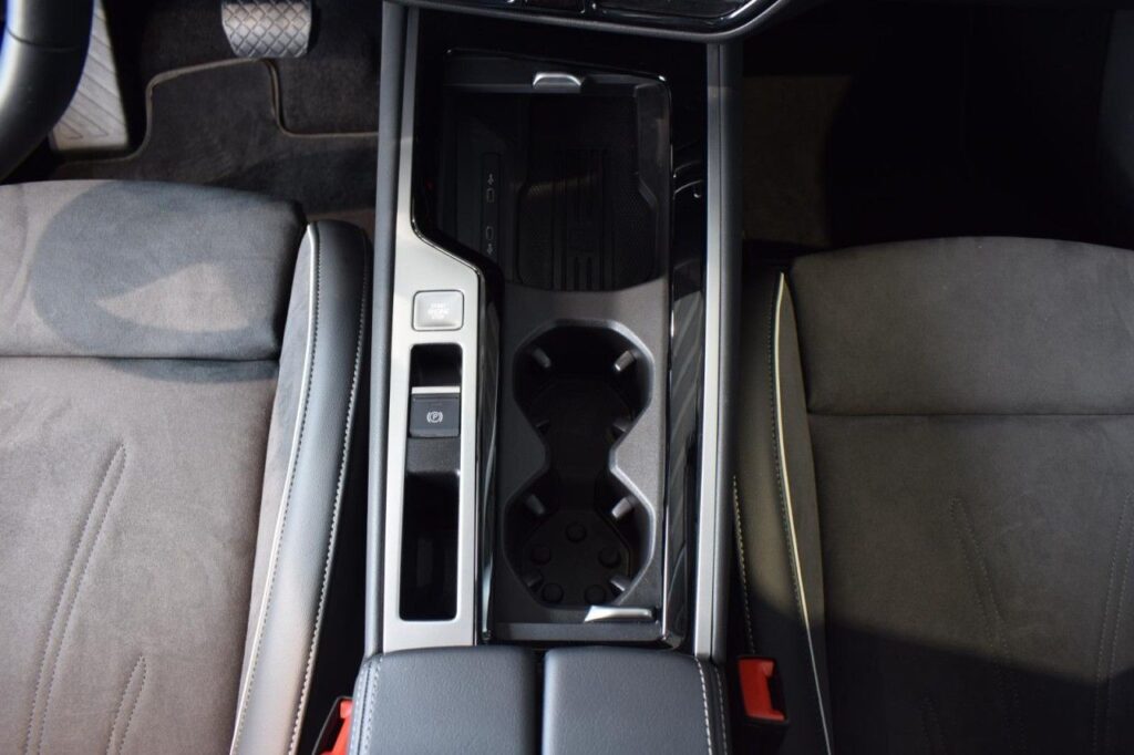 Volkswagen Passat Variant Exposé-Bild 13