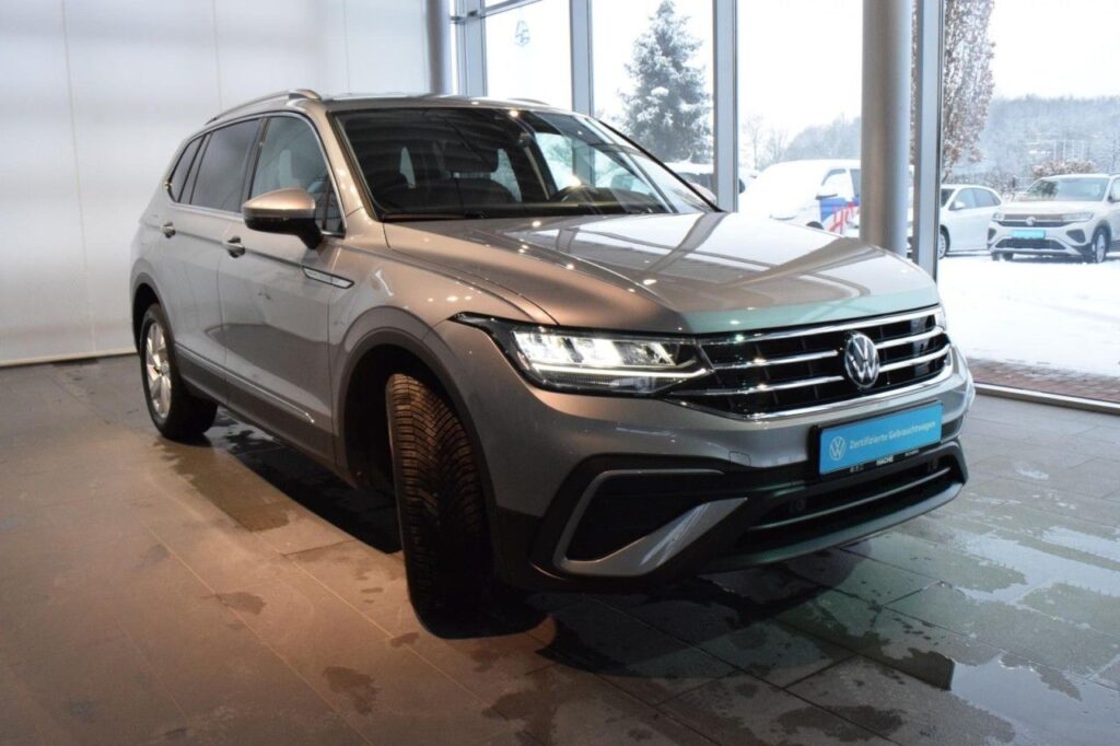 Volkswagen Tiguan Allspace Exposé-Bild 2