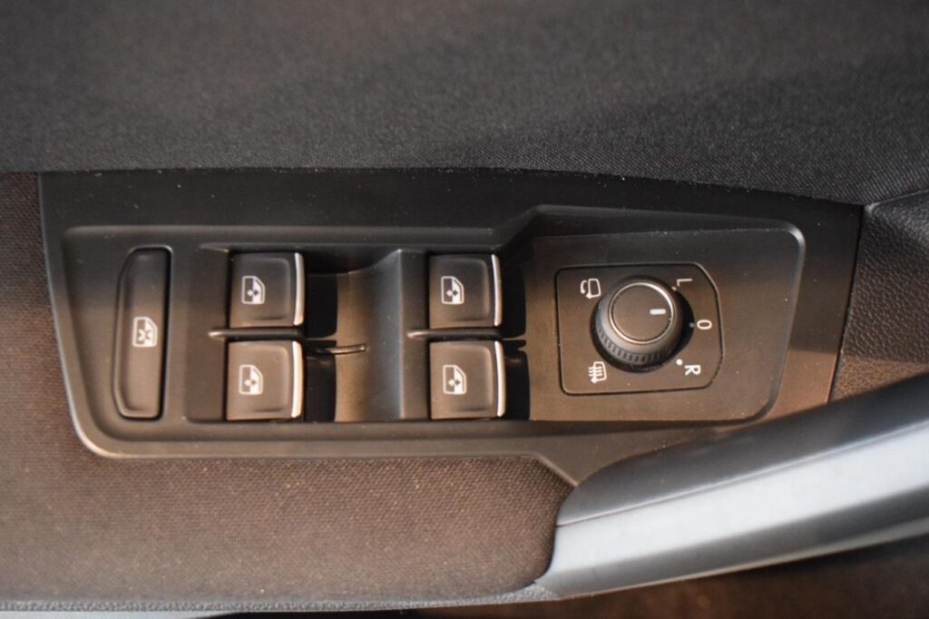 Volkswagen Tiguan Allspace Exposé-Bild 8