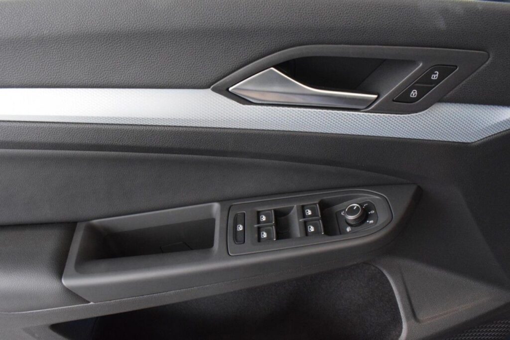 Volkswagen Golf Exposé-Bild 6