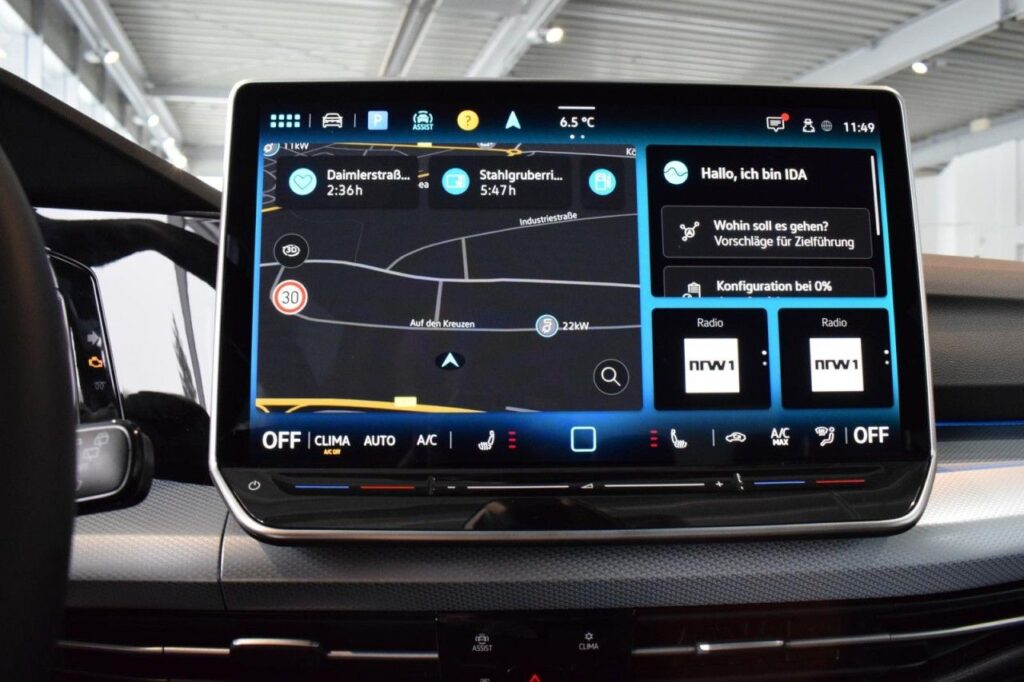 Volkswagen Golf Exposé-Bild 12