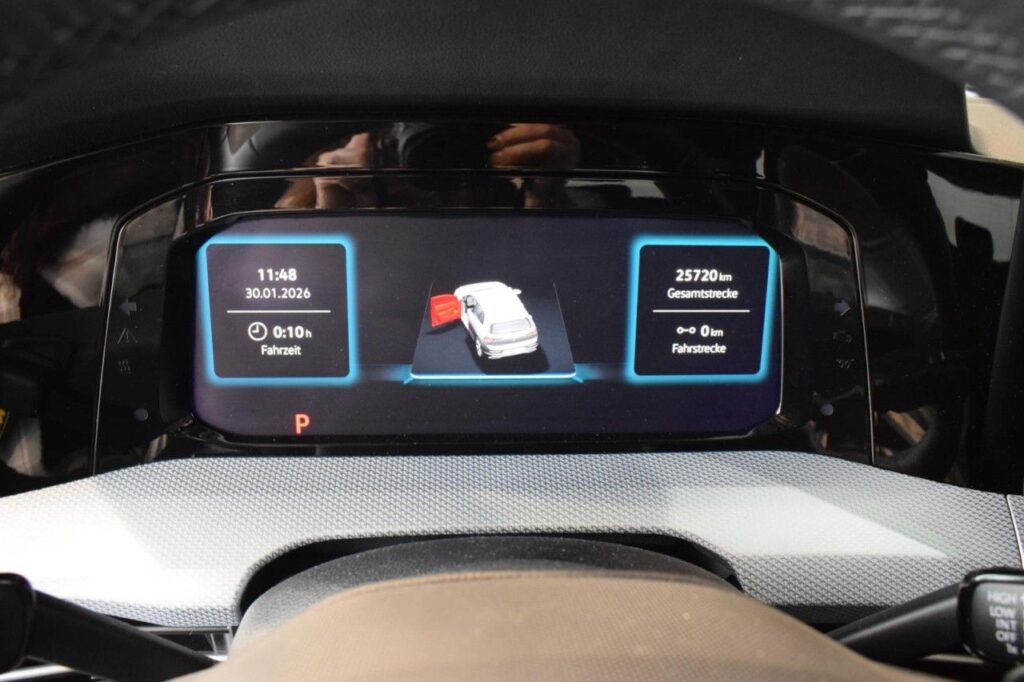 Volkswagen Golf Exposé-Bild 15