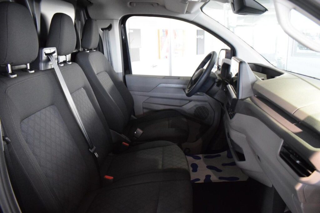 webc vehicle 83983 420945522 006.jpg