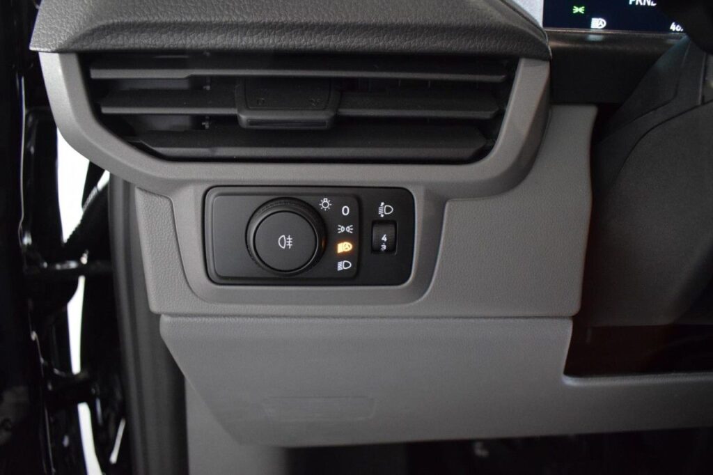 webc vehicle 83983 420945522 011.jpg