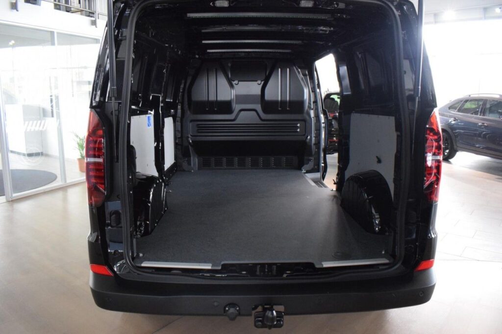 webc vehicle 83983 420945522 013.jpg