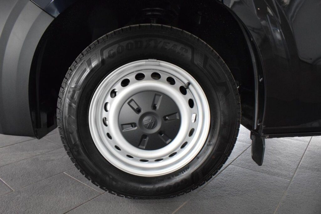 webc vehicle 83983 420945522 015.jpg