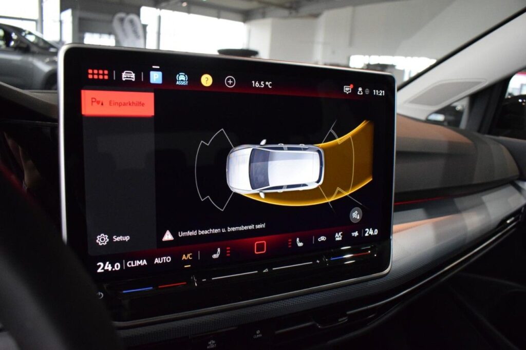 Volkswagen Golf Exposé-Bild 15