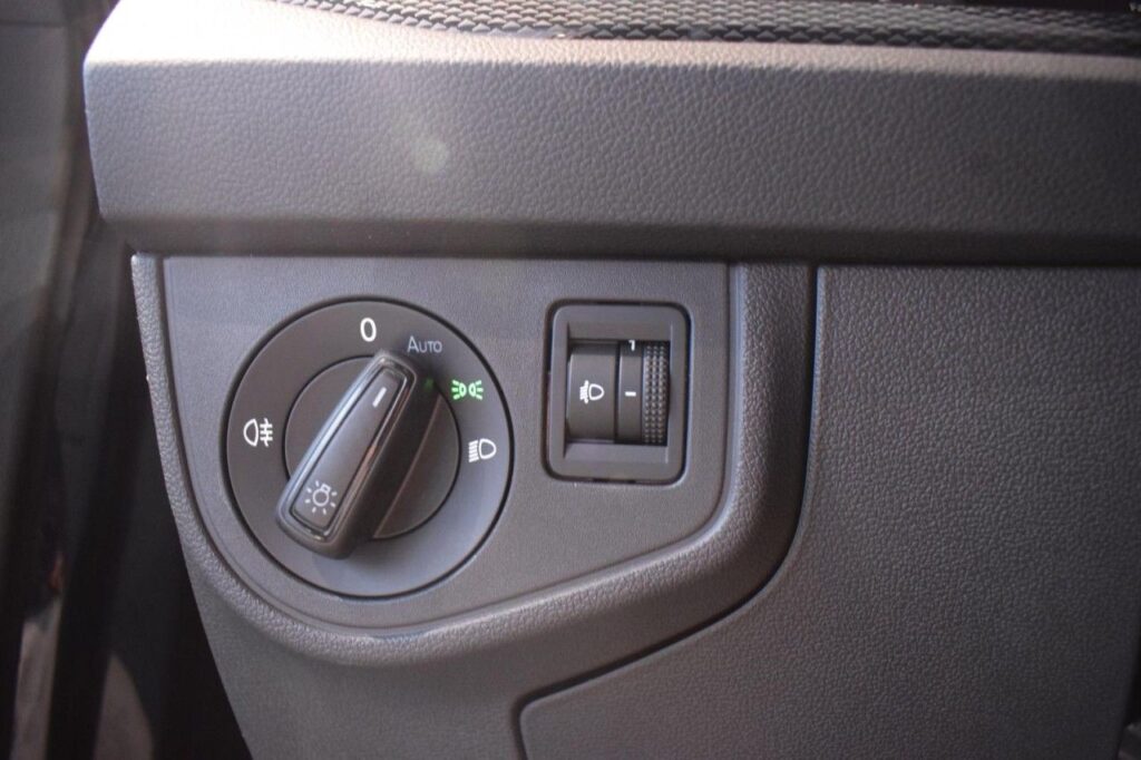 Volkswagen Taigo Exposé-Bild 12