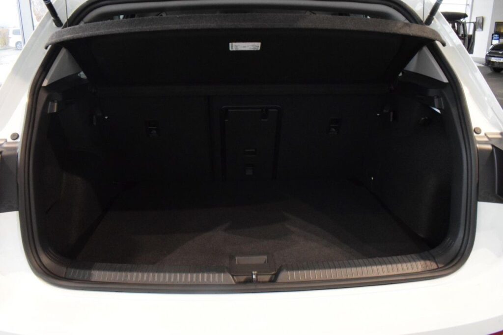 Volkswagen Golf Exposé-Bild 5