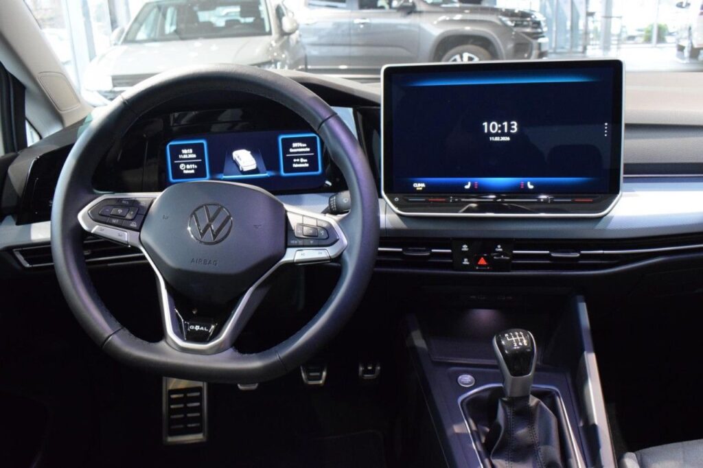 Volkswagen Golf Exposé-Bild 14