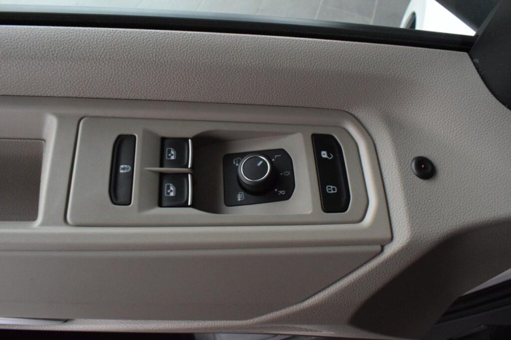 Volkswagen T7 Multivan Exposé-Bild 12