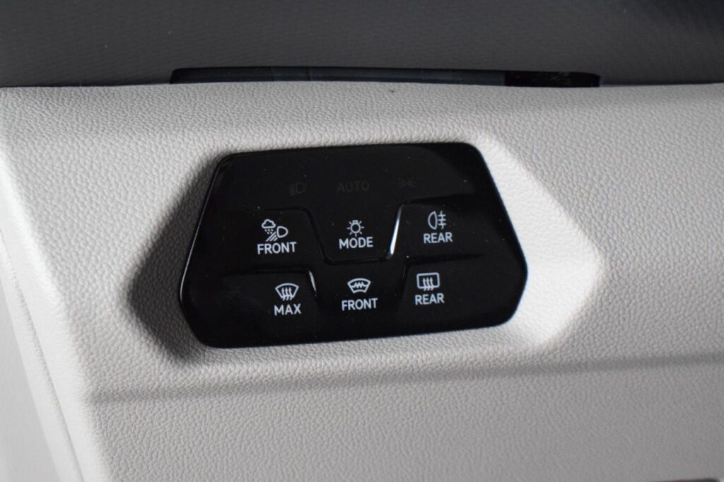 Volkswagen T7 Multivan Exposé-Bild 13