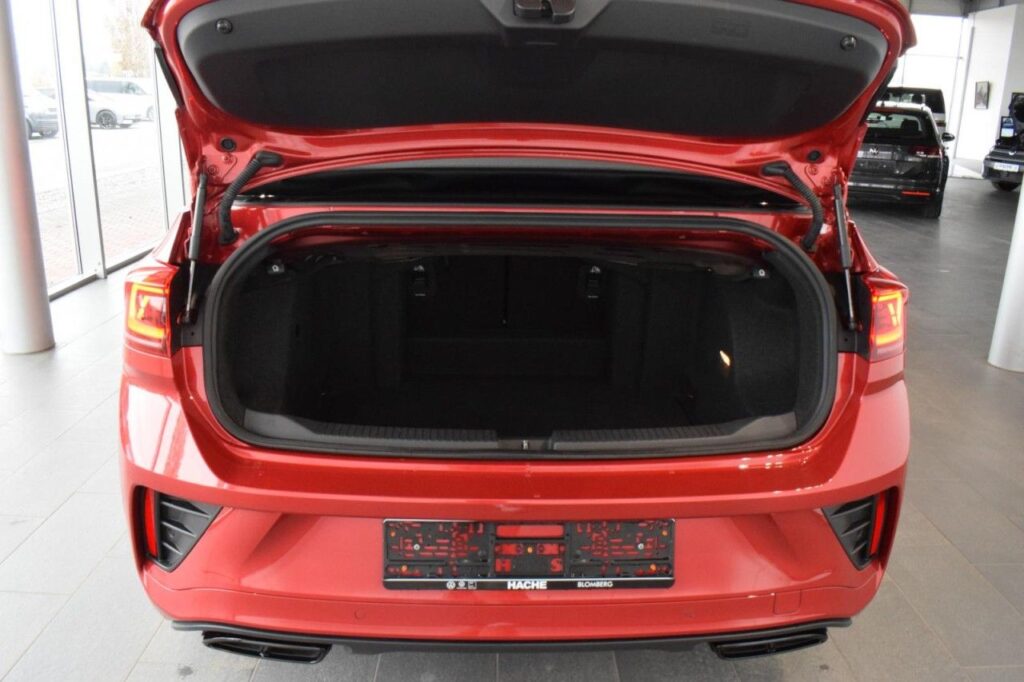 Volkswagen T-Roc Exposé-Bild 6