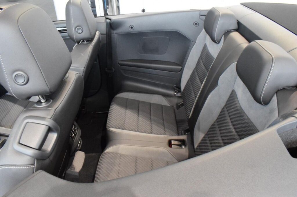 Volkswagen T-Roc Exposé-Bild 11