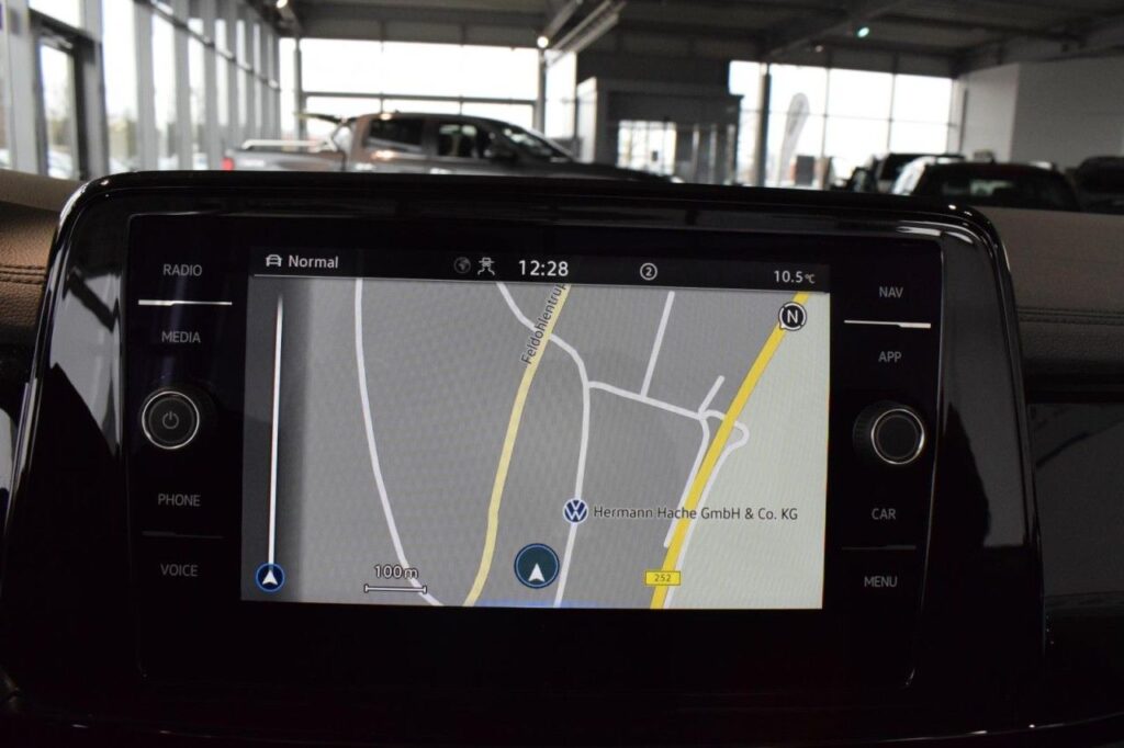 Volkswagen T-Roc Exposé-Bild 15