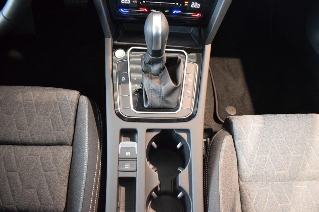 Volkswagen Passat Variant Exposé-Bild 17