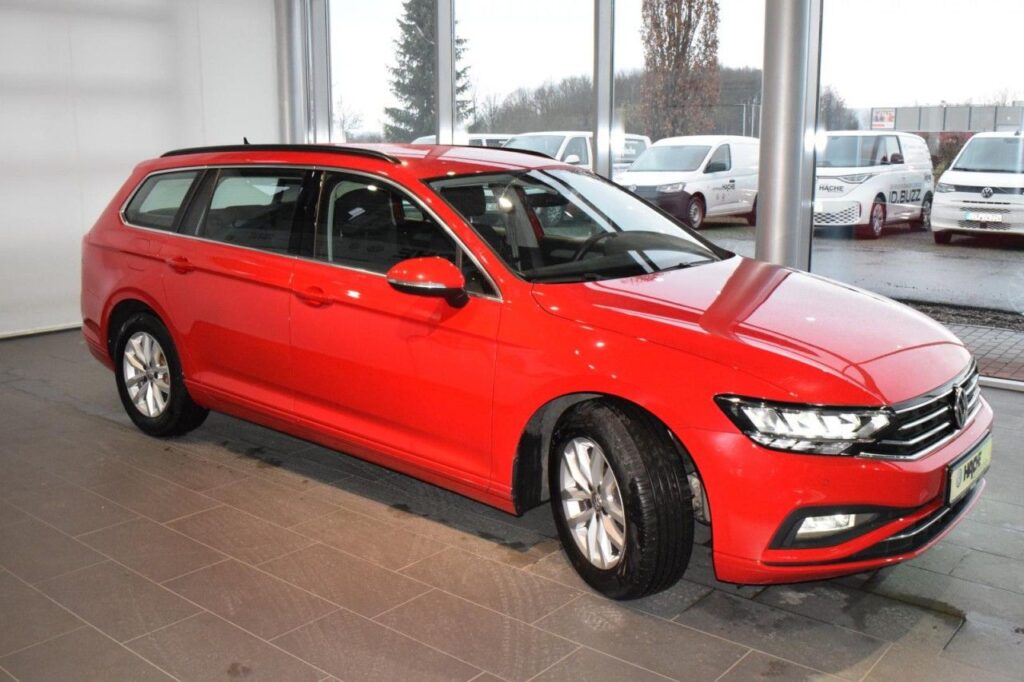 Volkswagen Passat Variant Exposé-Bild 2