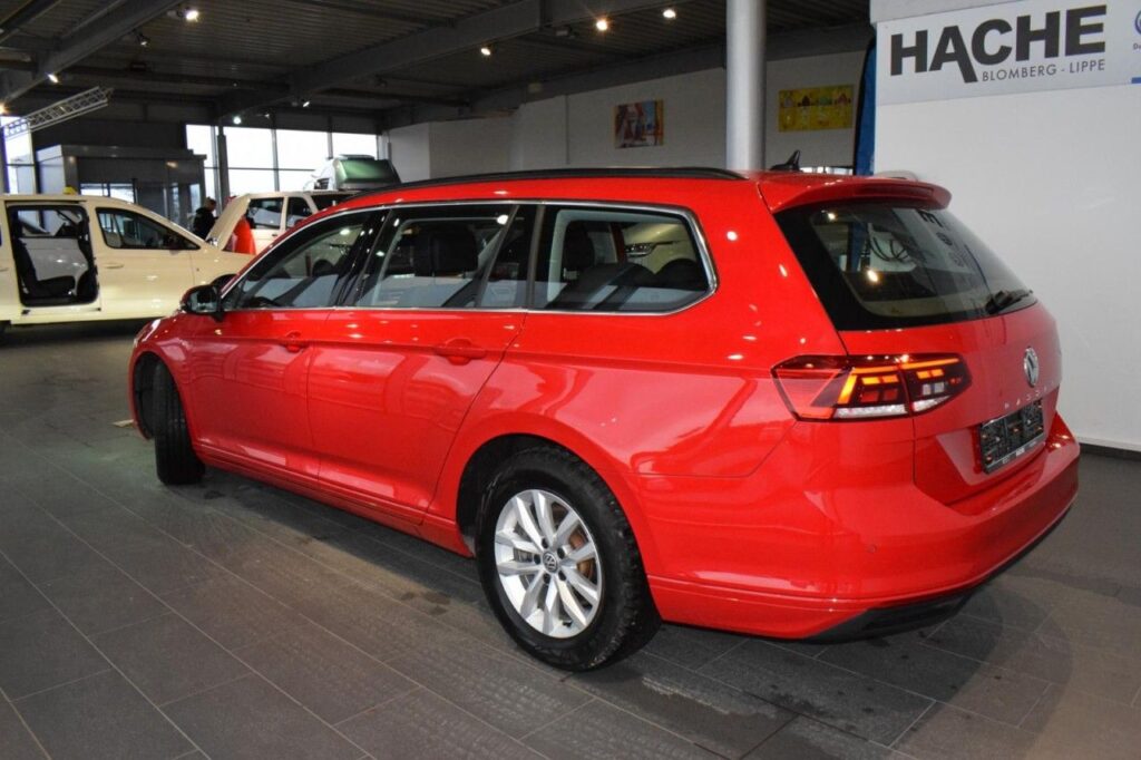 Volkswagen Passat Variant Exposé-Bild 4