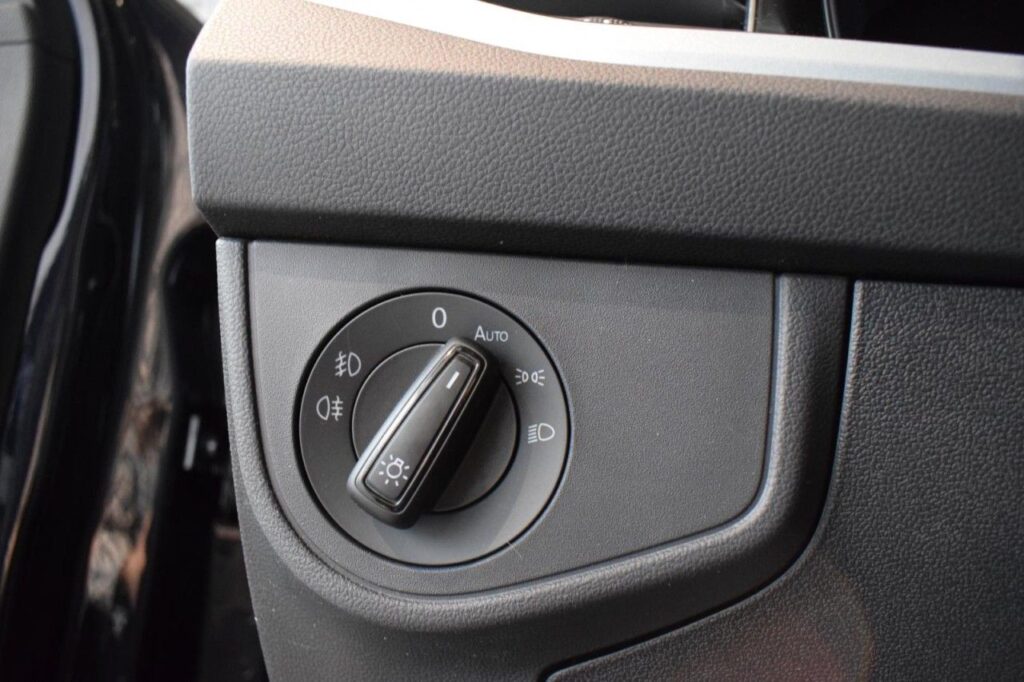 Volkswagen Taigo Exposé-Bild 17