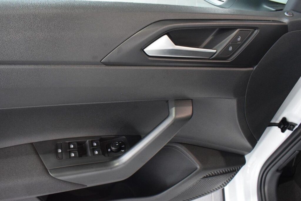 Volkswagen Taigo Exposé-Bild 6