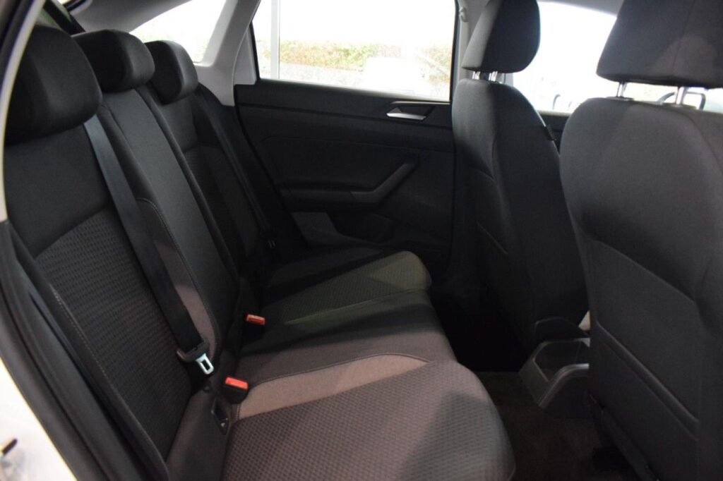 Volkswagen Taigo Exposé-Bild 8