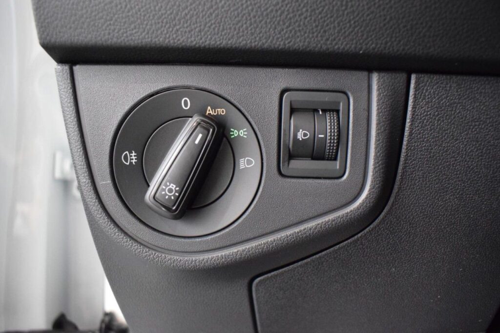 Volkswagen Taigo Exposé-Bild 17