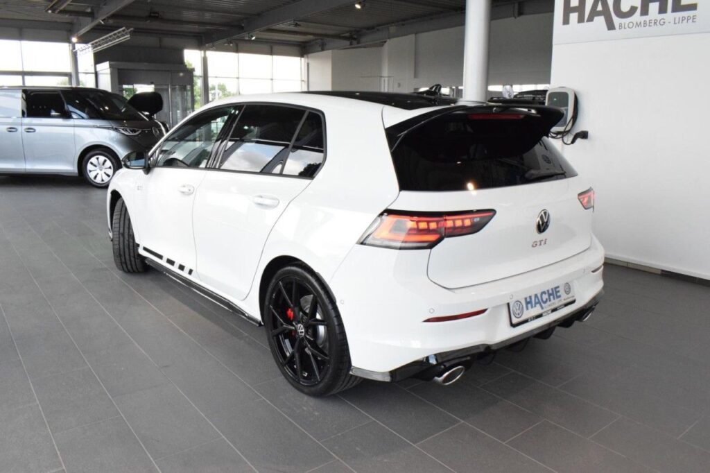 Volkswagen Golf Exposé-Bild 4