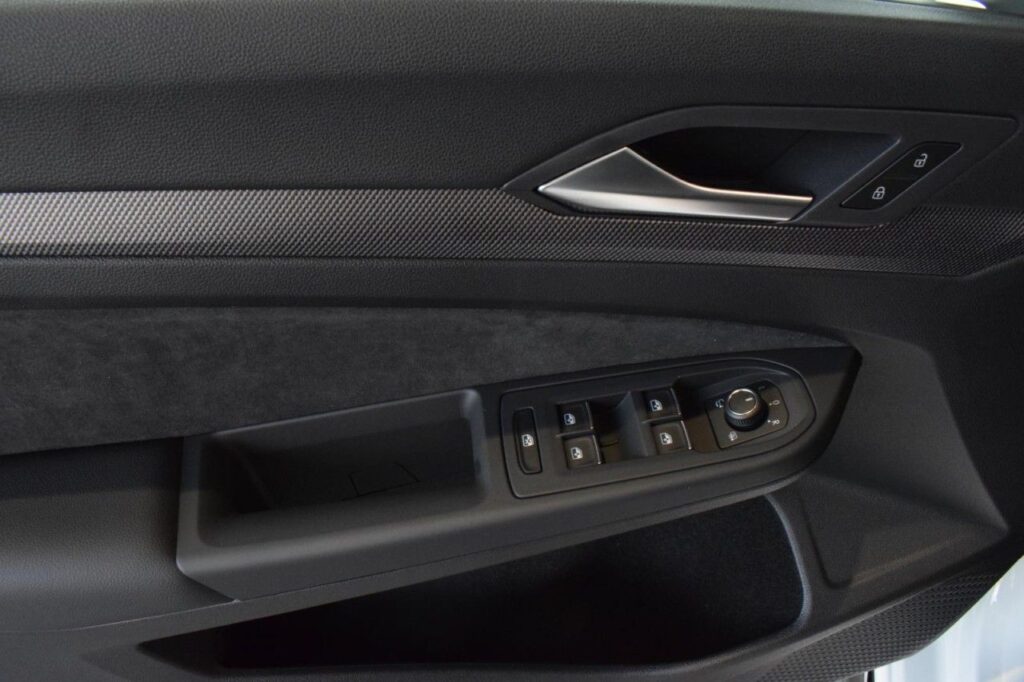 Volkswagen Golf Exposé-Bild 7