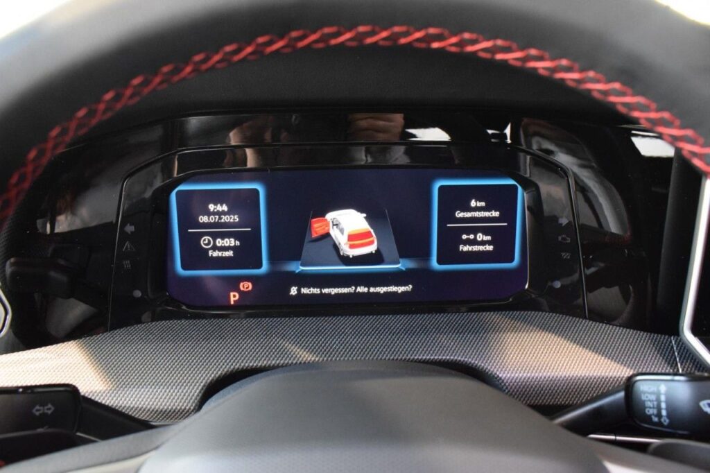 Volkswagen Golf Exposé-Bild 15