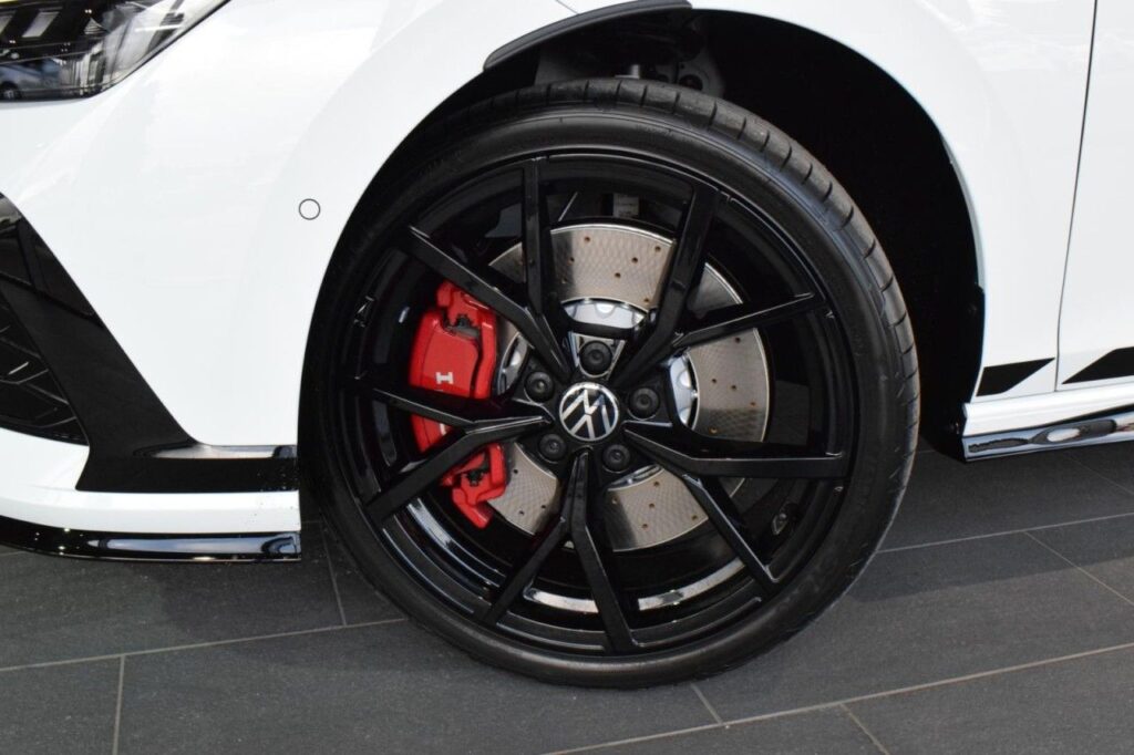 Volkswagen Golf Exposé-Bild 22
